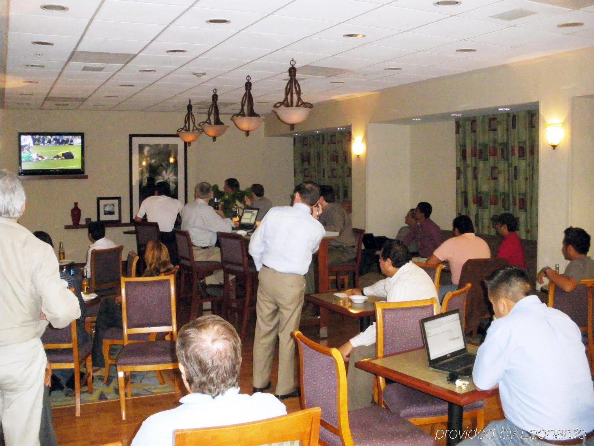 Hampton By Hilton Reynosa Zona Industrial Hotel Restoran foto